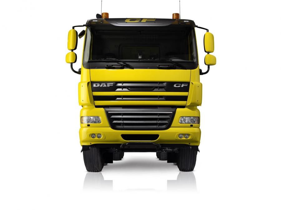  DAF CF85 8x4 FAD Day Cab Chassis 2001 года  (фото 4 из 4)
